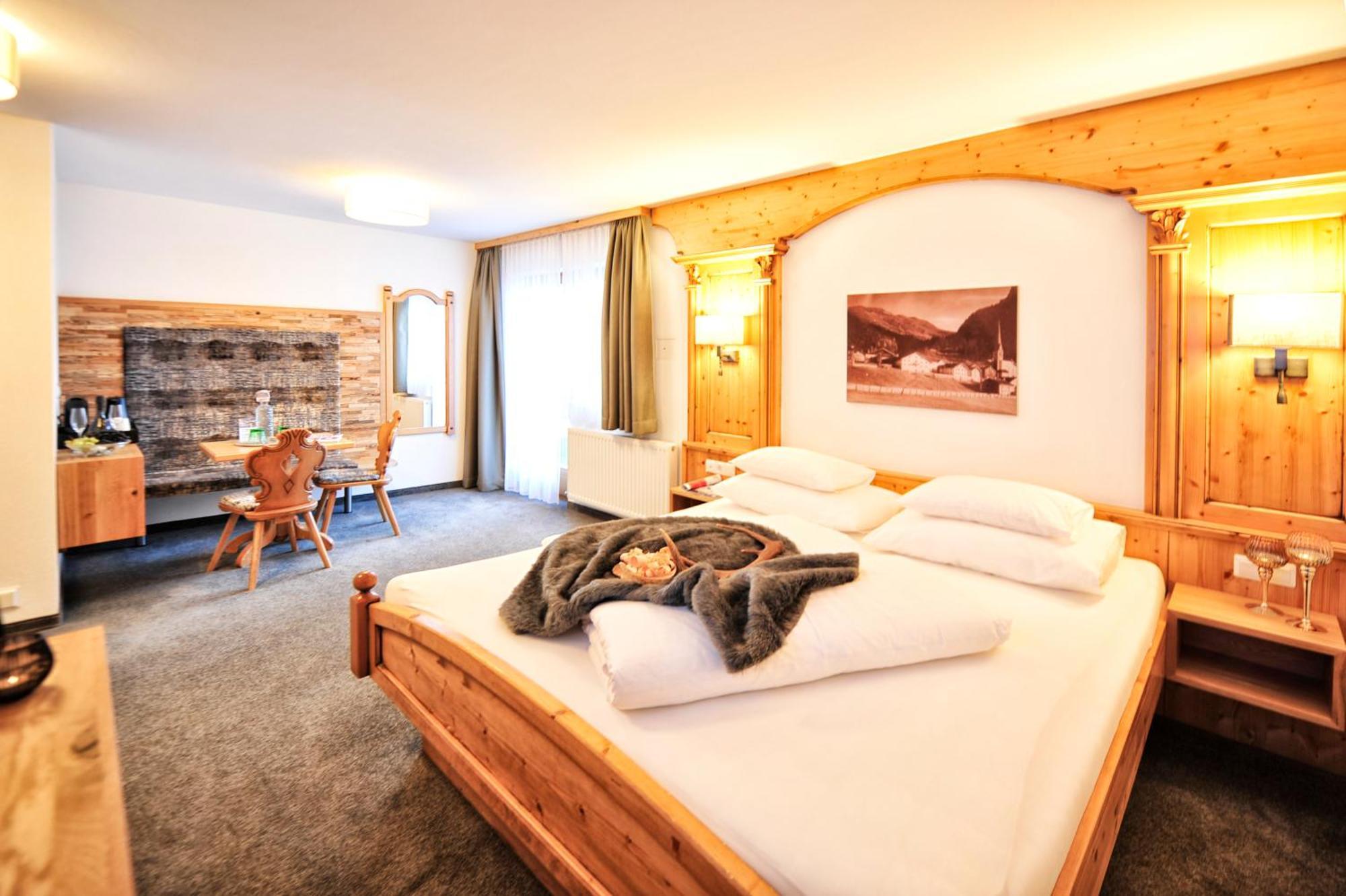 Hotel Garni Bellevue Ischgl Bagian luar foto