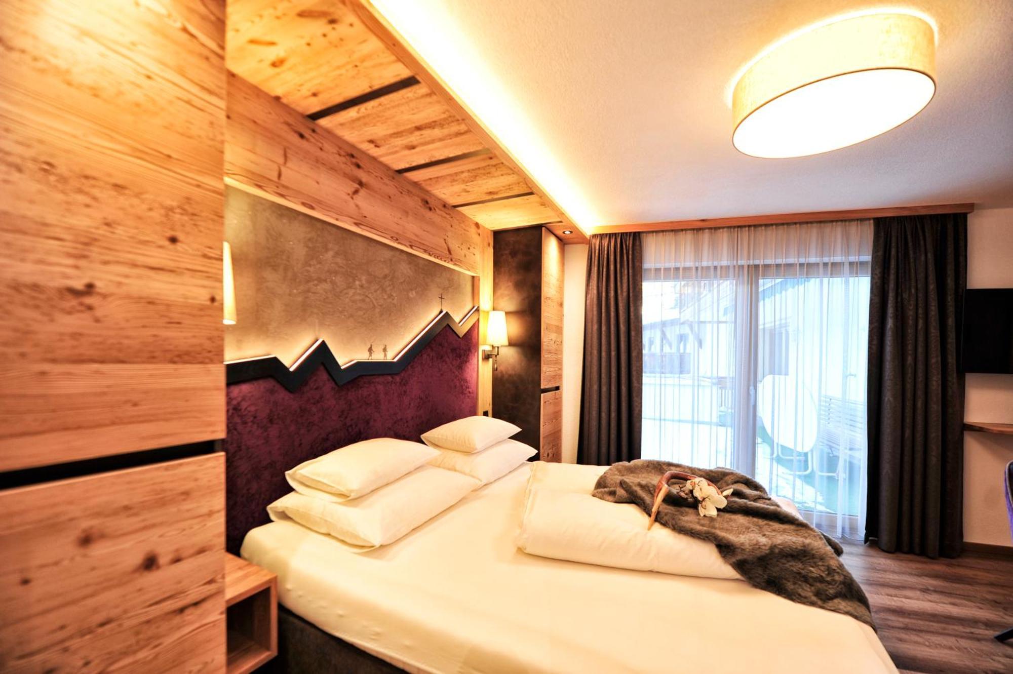 Hotel Garni Bellevue Ischgl Bagian luar foto