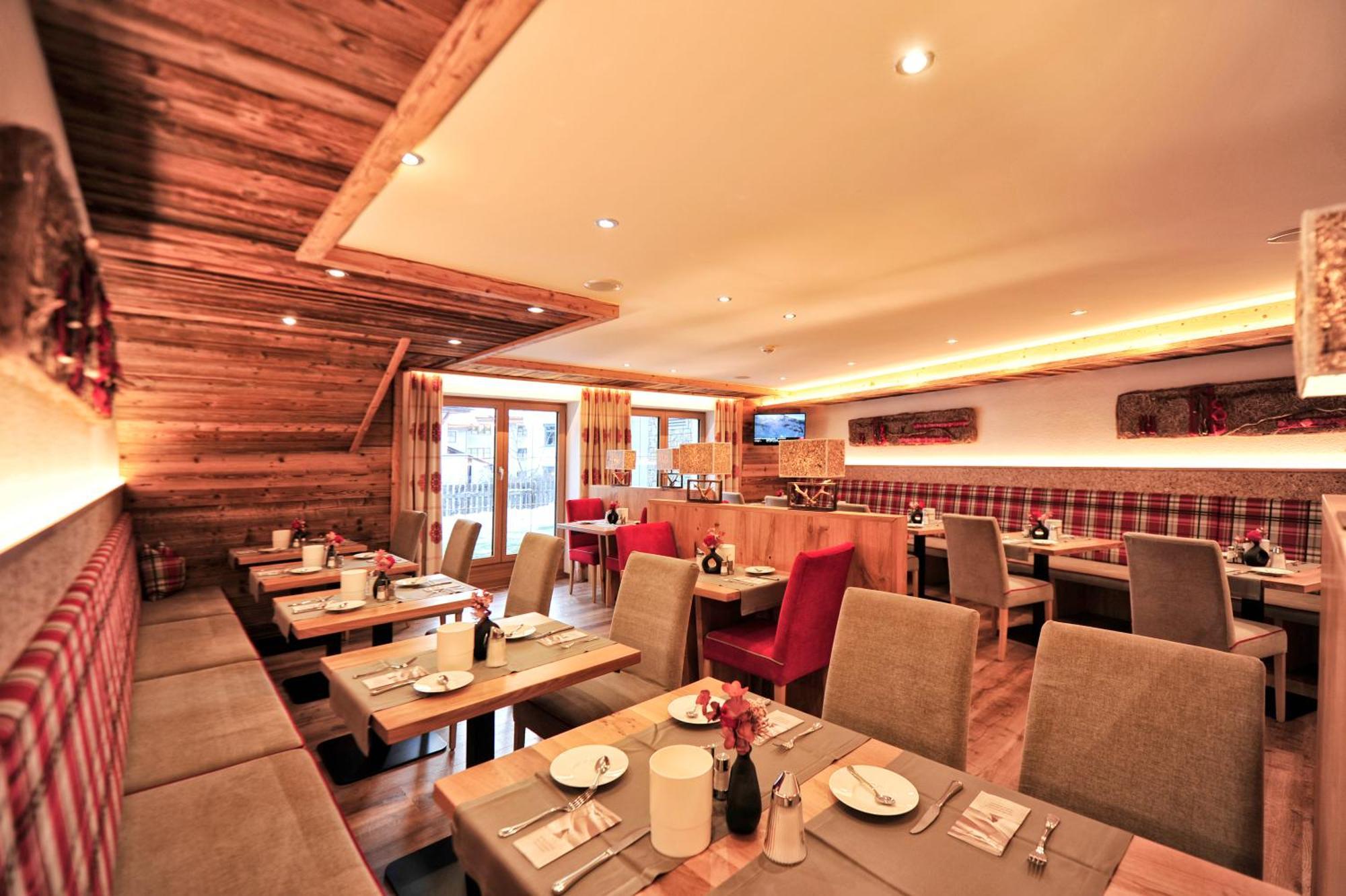 Hotel Garni Bellevue Ischgl Bagian luar foto